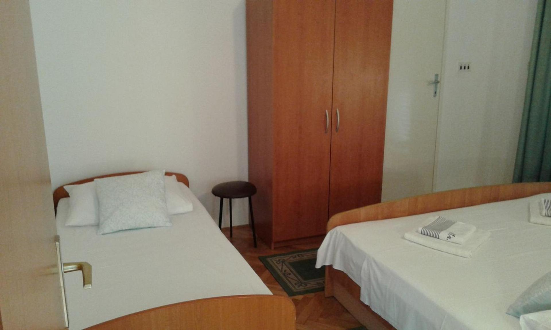 Apartments Josip Baska Voda Exterior photo
