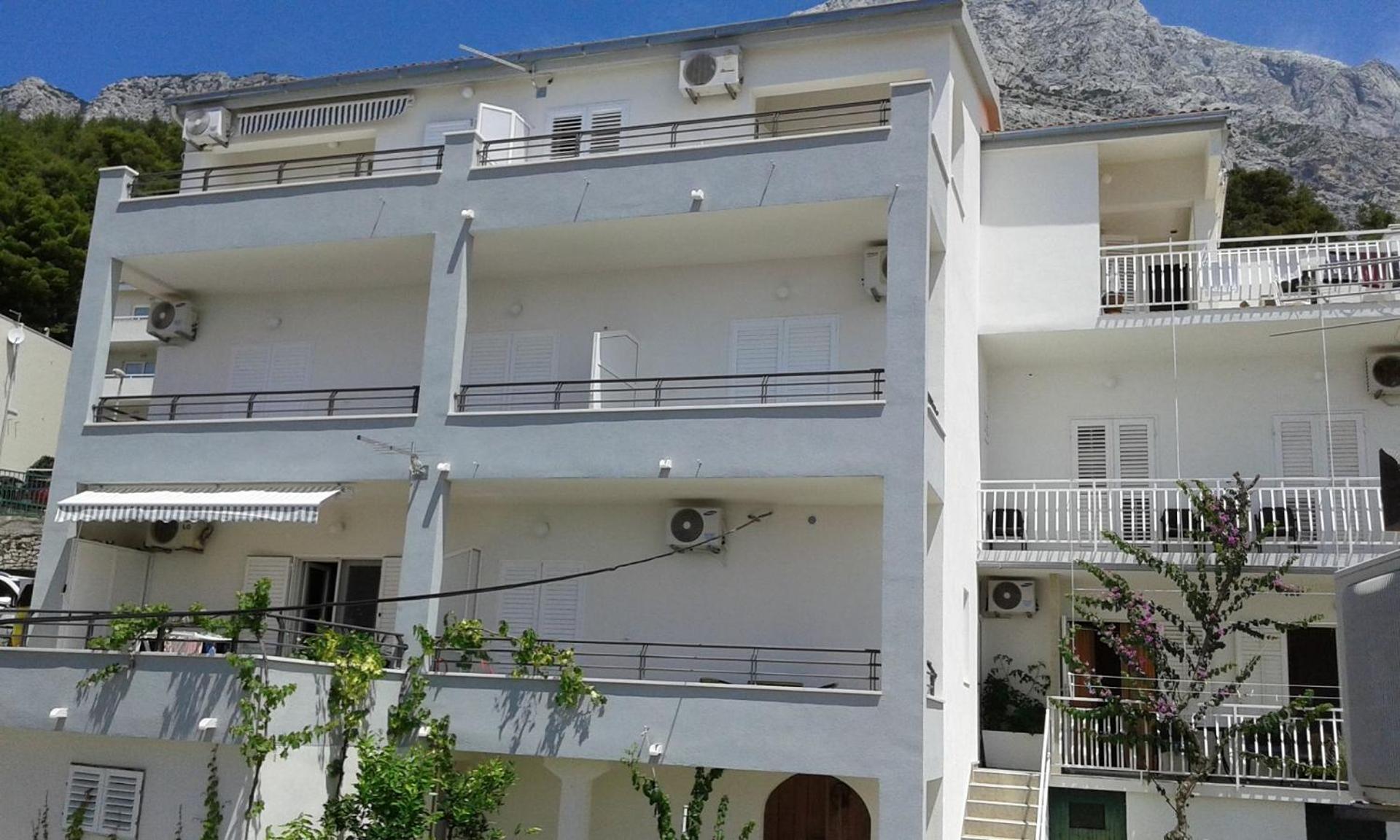 Apartments Josip Baska Voda Exterior photo